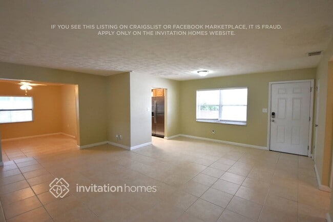 Foto del edificio - 1305 Viburnum Ln