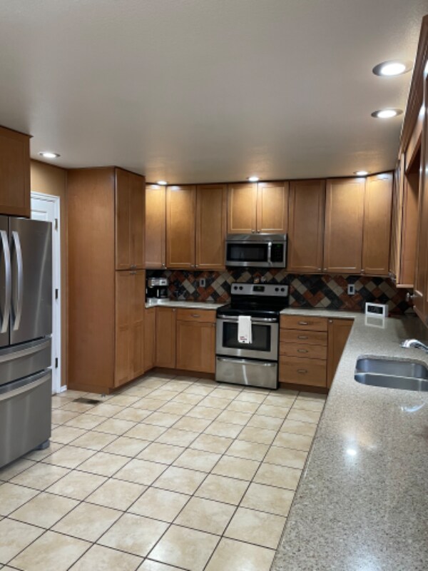 Building Photo - 8719 Rosebud Pl