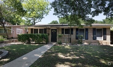 Building Photo - 2110 Westover Rd