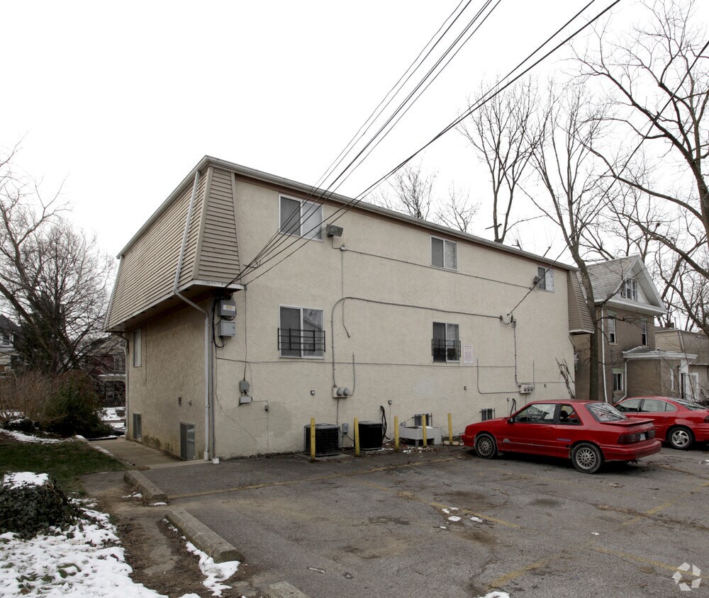 Foto del edificio - 384-392 E 15th Ave
