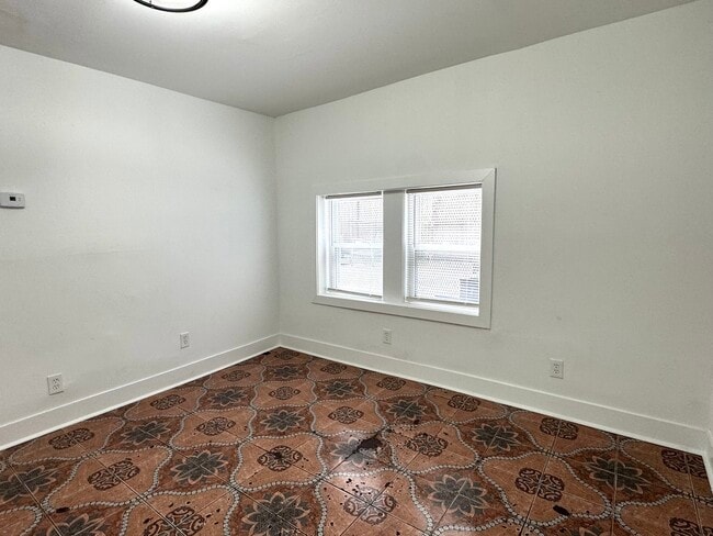 Foto del edificio - 3919 W Potomac Ave