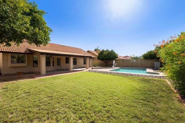 Building Photo - $60K in updates, Single level home in 85254!