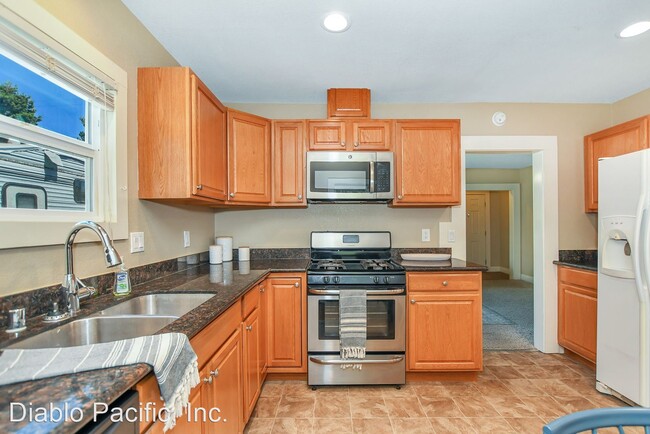 Building Photo - 2 br, 1 bath House - 413 Arreba St
