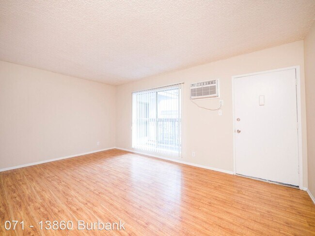 Building Photo - 13860 Burbank Blvd