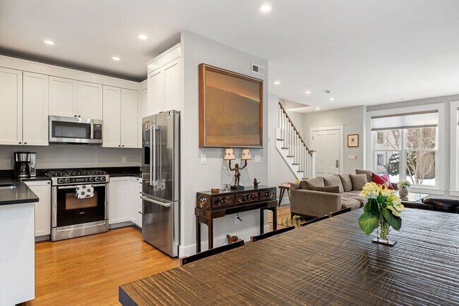 Foto del edificio - 4 Brattle Cir