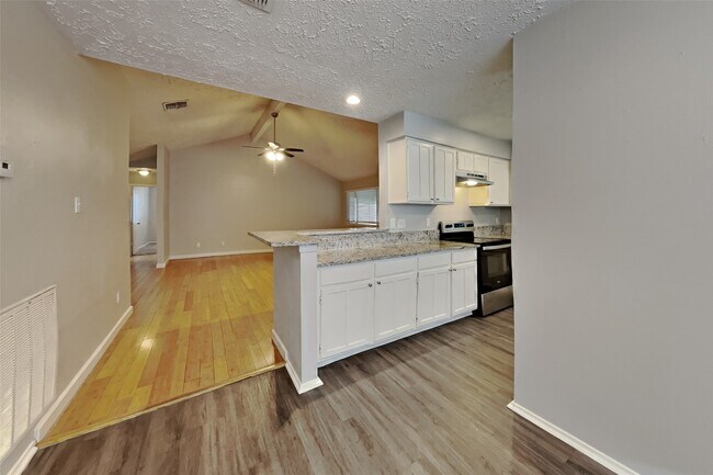 Foto del edificio - 7339 Boysenberry Ln