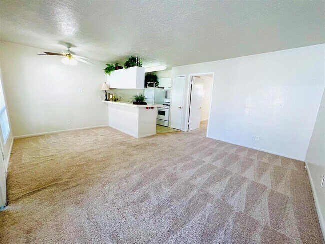 Building Photo - 2408 Elmen St