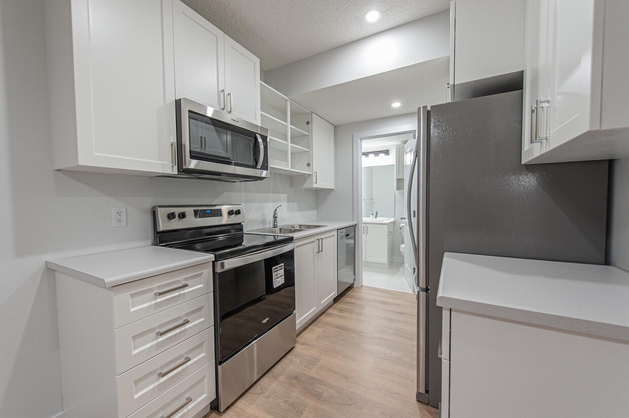 Photo principale - 1437 Cherniak Way SW
