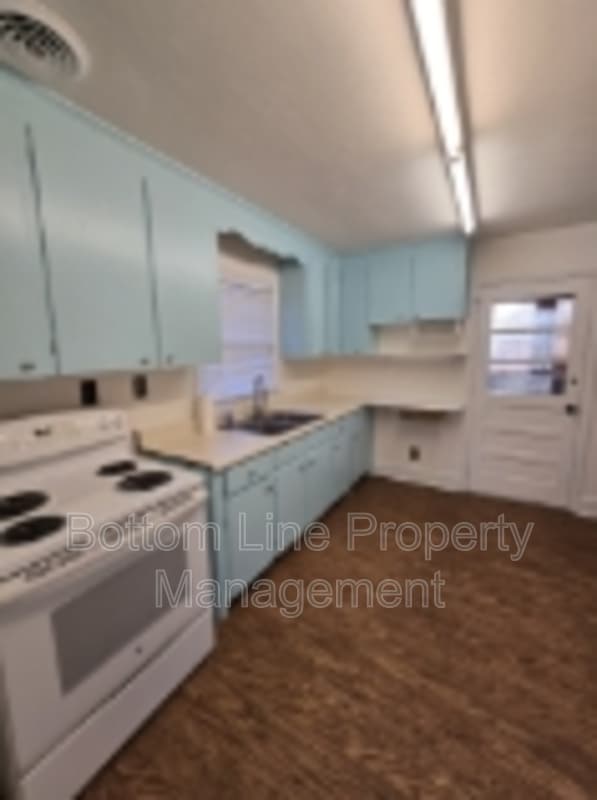 Foto del edificio - 4120 Leeds Dr