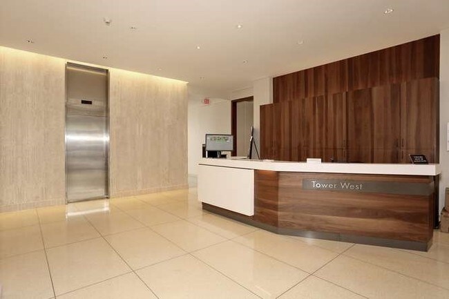 Foto del edificio - 6050 Kennedy Blvd E
