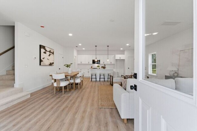 Building Photo - Brand New Home in Old Hickory - Golf Course Views - Pet Friendly