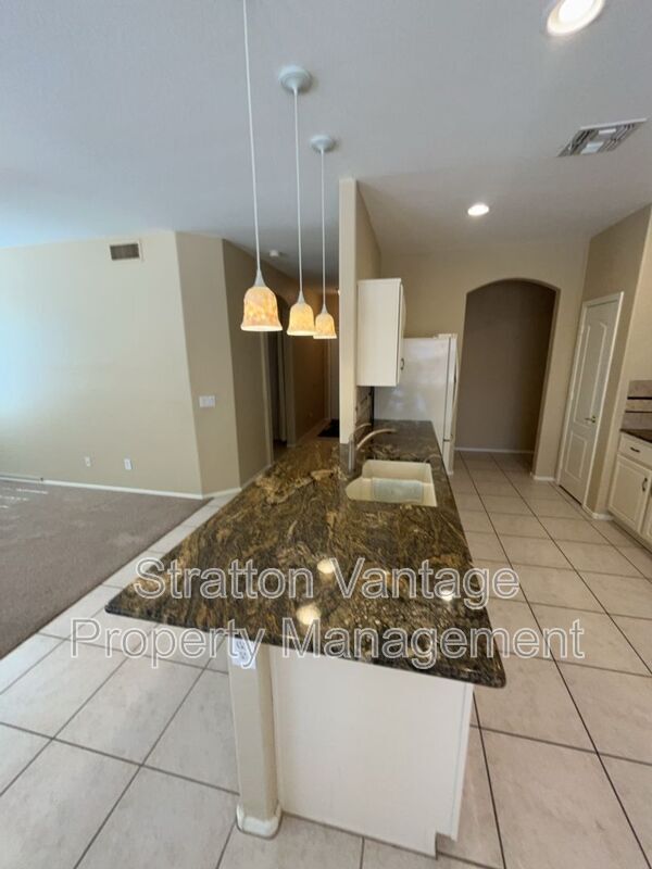 Foto del edificio - 6983 S Oxford Ln