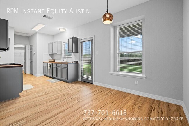 Building Photo - 919 Washburn Dr
