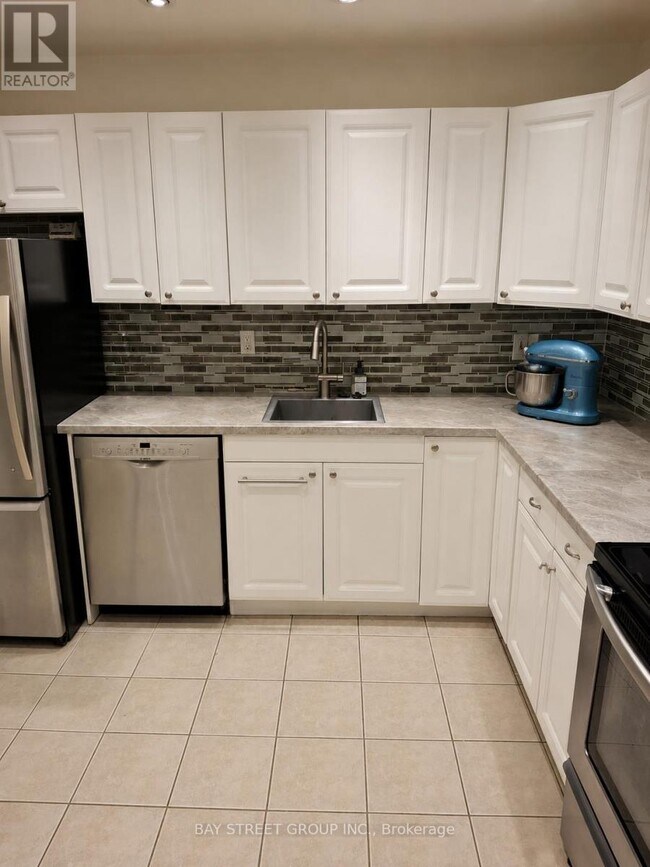 Photo du bâtiment - 2120 Rathburn Rd E