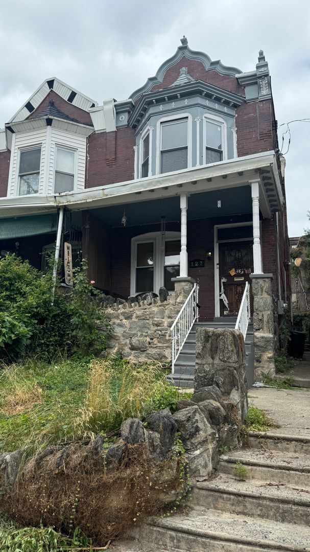 Building Photo - 127 Apsley St