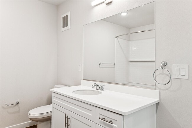 Building Photo - Unity at Glendale