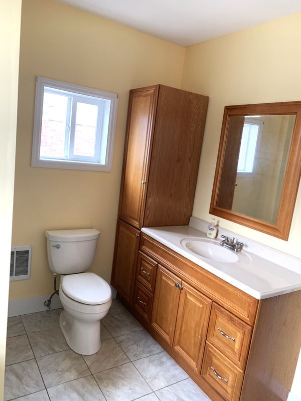 Building Photo - 15 Grounds Pl