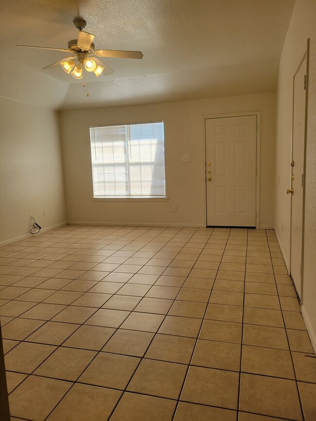 Foto del edificio - 404 Dale Ave