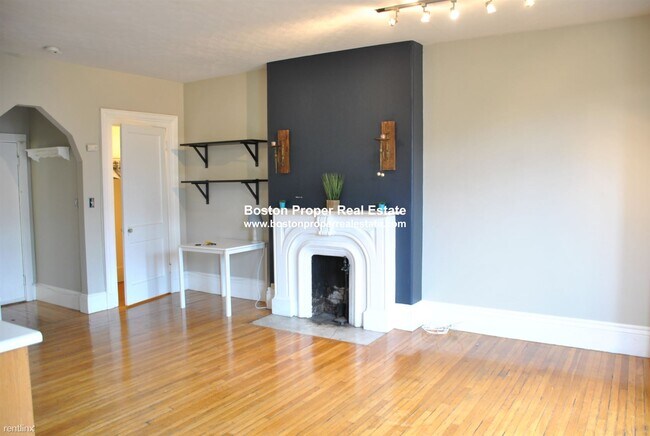 Building Photo - Studio, 1 bath  - 312 Beacon St Apt 6A