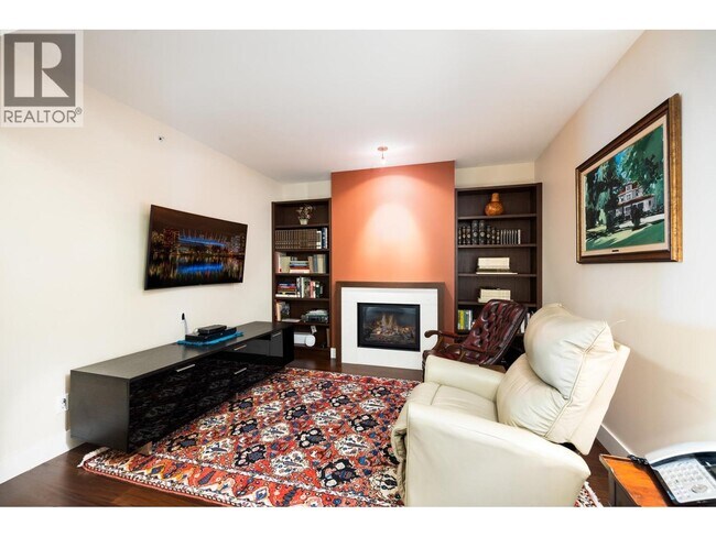 Building Photo - 5989 Iona Dr