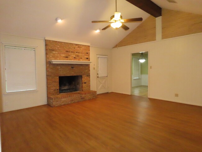 Foto del edificio - South Tyler! Spacious 3 Bedroom, 2 Bath