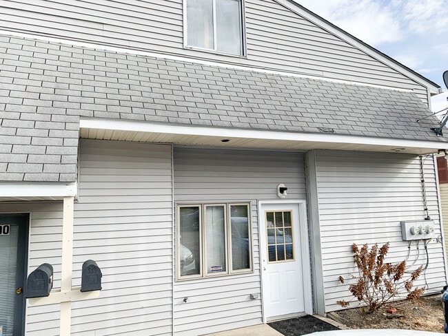 Building Photo - 2800 Houston St