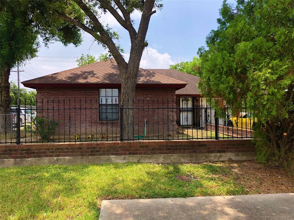 Foto principal - 2354 E Van Buren St