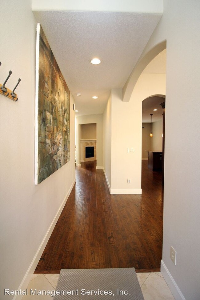 Building Photo - 3 br, 2.5 bath House - 12630 SW 7th St
