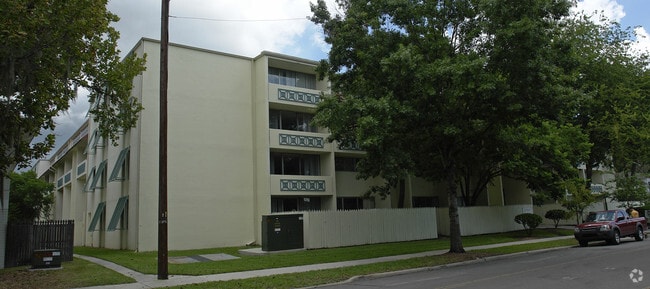 Building Photo - Courtyards Student Apartments