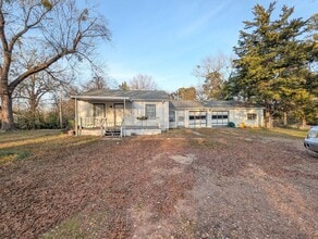 Building Photo - 306 Roosevelt