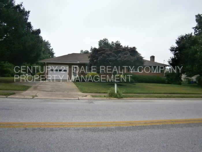 Primary Photo - 2600 Sunset Ln