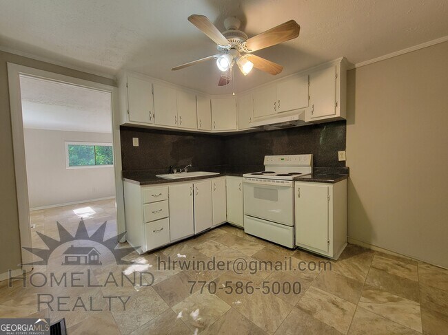 Foto del edificio - 210 Highland Dr