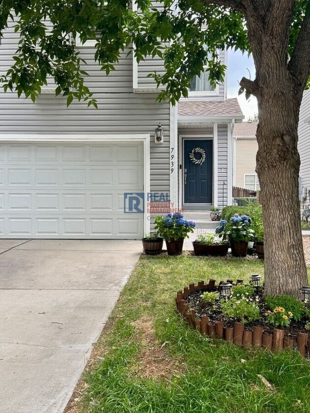 Foto principal - 7939 S Kittredge Way
