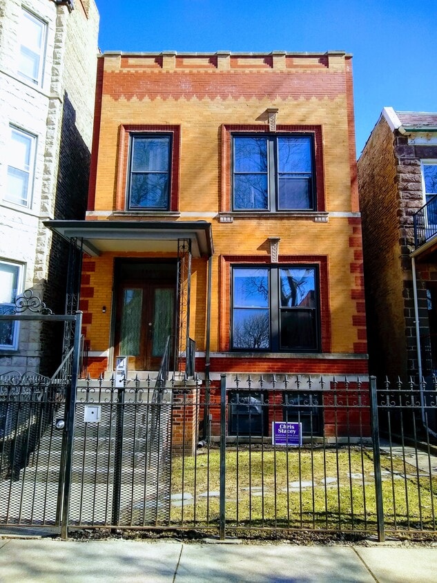 Primary Photo - 2513 N Sawyer Ave