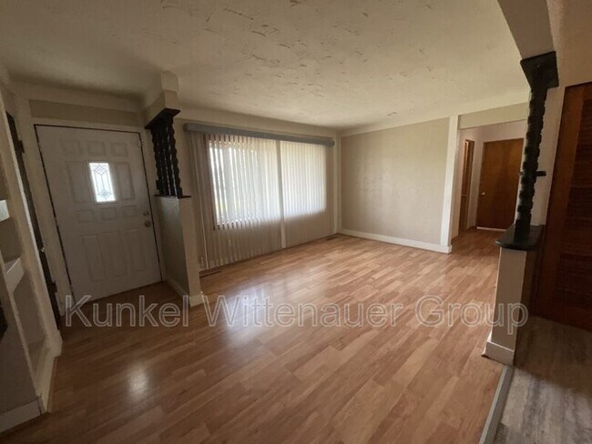 Building Photo - 111 Kassing Ave