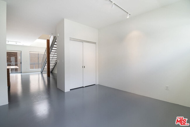 Foto del edificio - 11500 Tennessee Ave