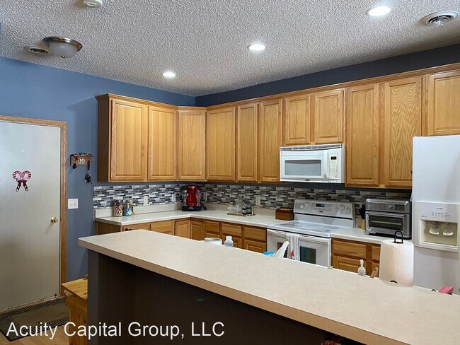 Building Photo - 3 br, 2 bath House - 10592 172nd Lane NW