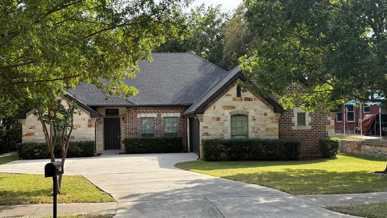 Photo - 1416 Shirley Way (Bedford, TX)