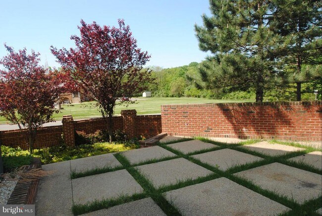 Foto del edificio - 8159 Silverberry Way