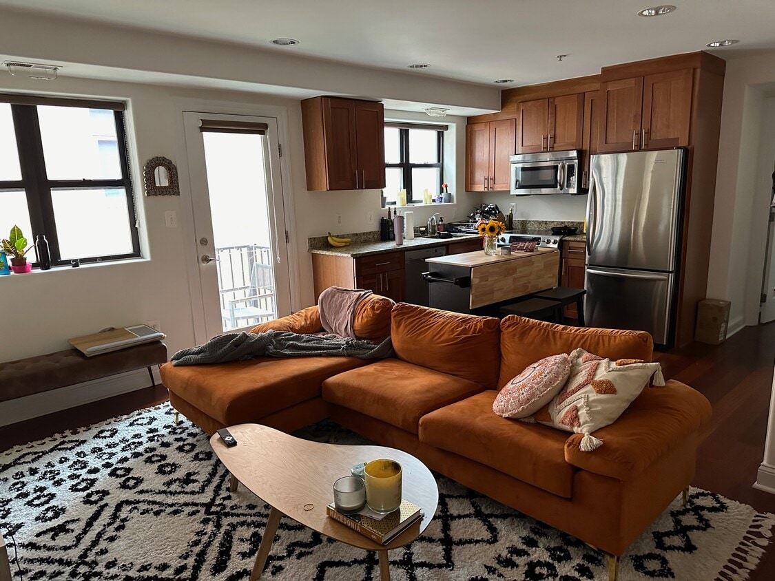 Photo - 1354 Euclid St NW (Washington, DC)