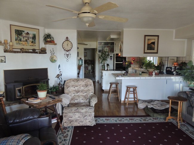 Foto del edificio - 9170 Konocti Bay Rd