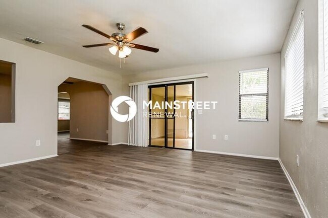 Building Photo - 3 Bedroom Pet-Friendly Home in NORTH PORT, FL with Main Street Renewal