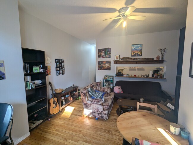 Salon/Salle à manger - 215 St. Andrew St