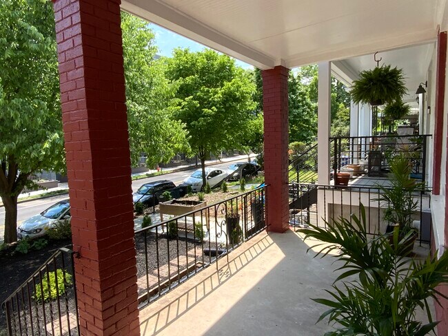 Foto del edificio - 230 R St NE