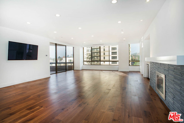Building Photo - 10430 Wilshire Blvd