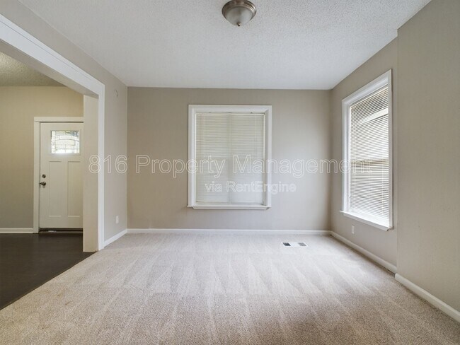 Foto del edificio - 5218 Highland Ave