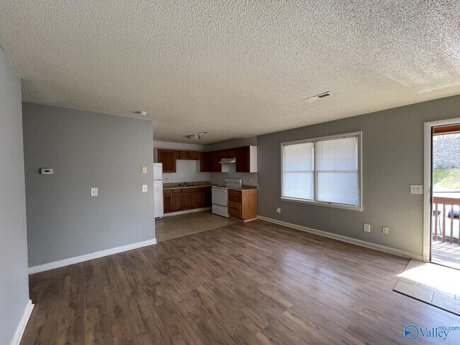 Building Photo - 4514 Bonnell Dr NW