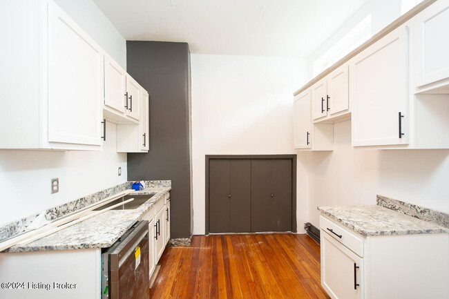 Foto del edificio - 1602 Bardstown Rd