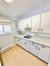 Building Photo - 770 Riverside Dr