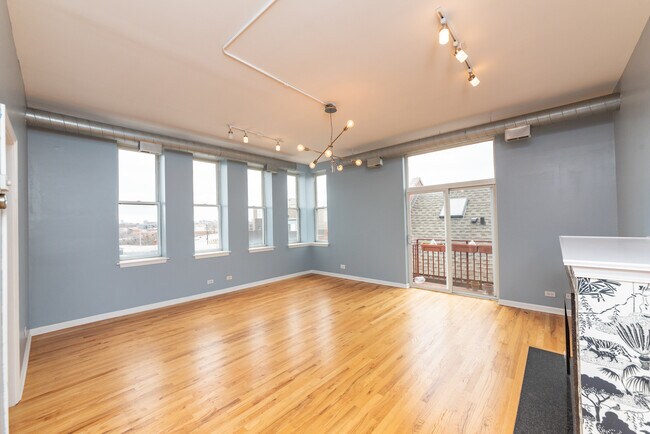 Foto del edificio - 2356 N Elston Ave